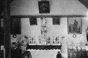 1926: Intérieur de la Chapelle catholique ayant servi de quartier général à Louis Riel. / Photo: Bibliothèque et Archives Canada C-001713.